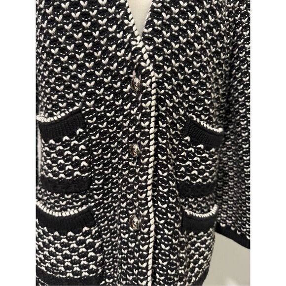 White House black market black white chunky knit crochet heavy silver button swe - Picture 7 of 7
